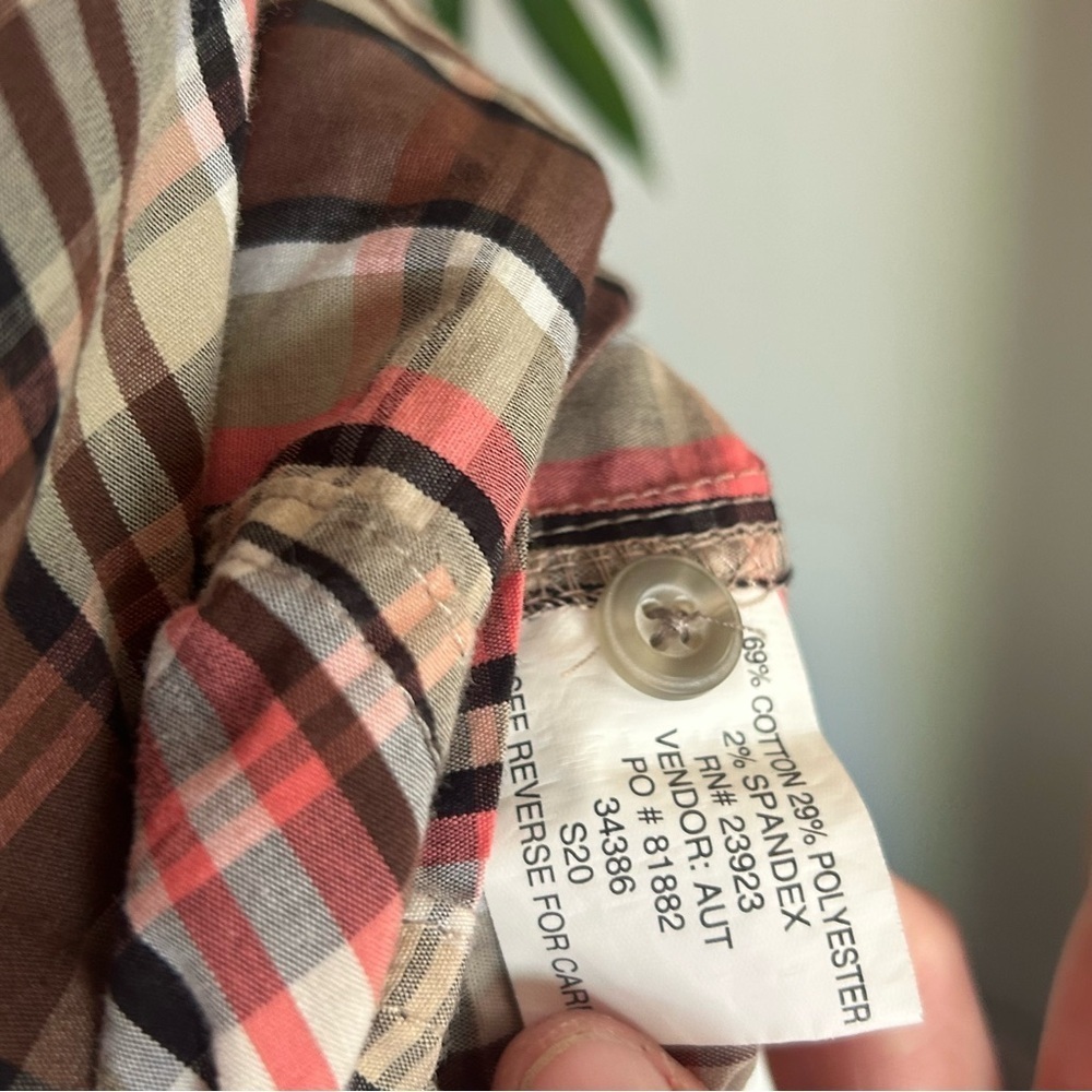 Women's Plaid Short Sleeve Shirt Size S Canyon Guide Outfitters Two Pockets - Picture 5 of 8